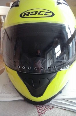 Helm mit Löcher.jpg