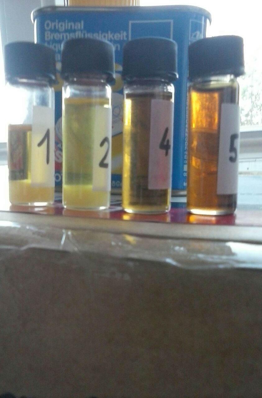 3ml Proben verschiedene nach über 8 Jahren zweite.jpg