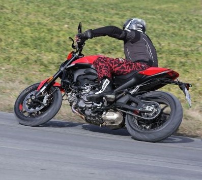 Ducati-Monster-2021-Fahrbericht-169Gallery-91af72c2-1774409 - Kopie.jpg